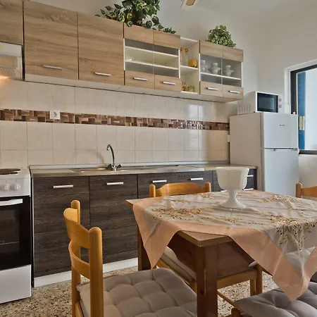 Apartment Hapsis Port Karpathos Town (Pigadia)